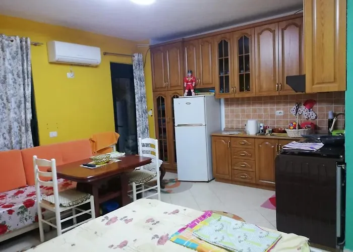 Apartamento M Golem (Tirana)