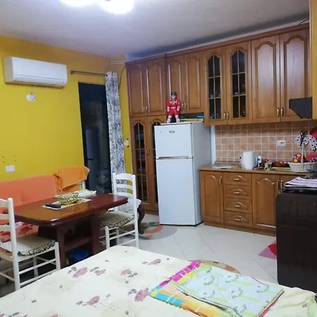 Apartment M Golem (Tirana)